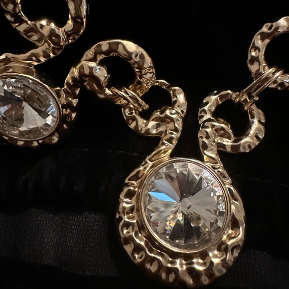 Gold Medallion Sparkle Necklace & Earrings Set - Picture 3 of 4